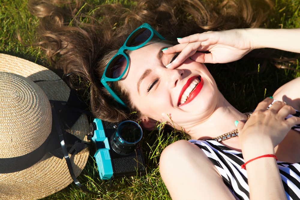 Bright Outdoor Smile, Cosmetic Dentistry and Teeth Whitening in La Jolla San Diego